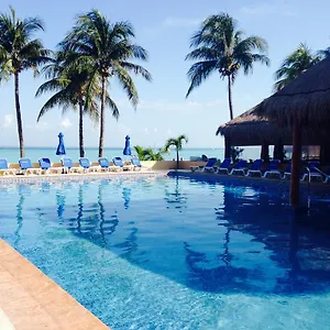 Aparthotel Nautibeach Front In North, Isla Mujeres